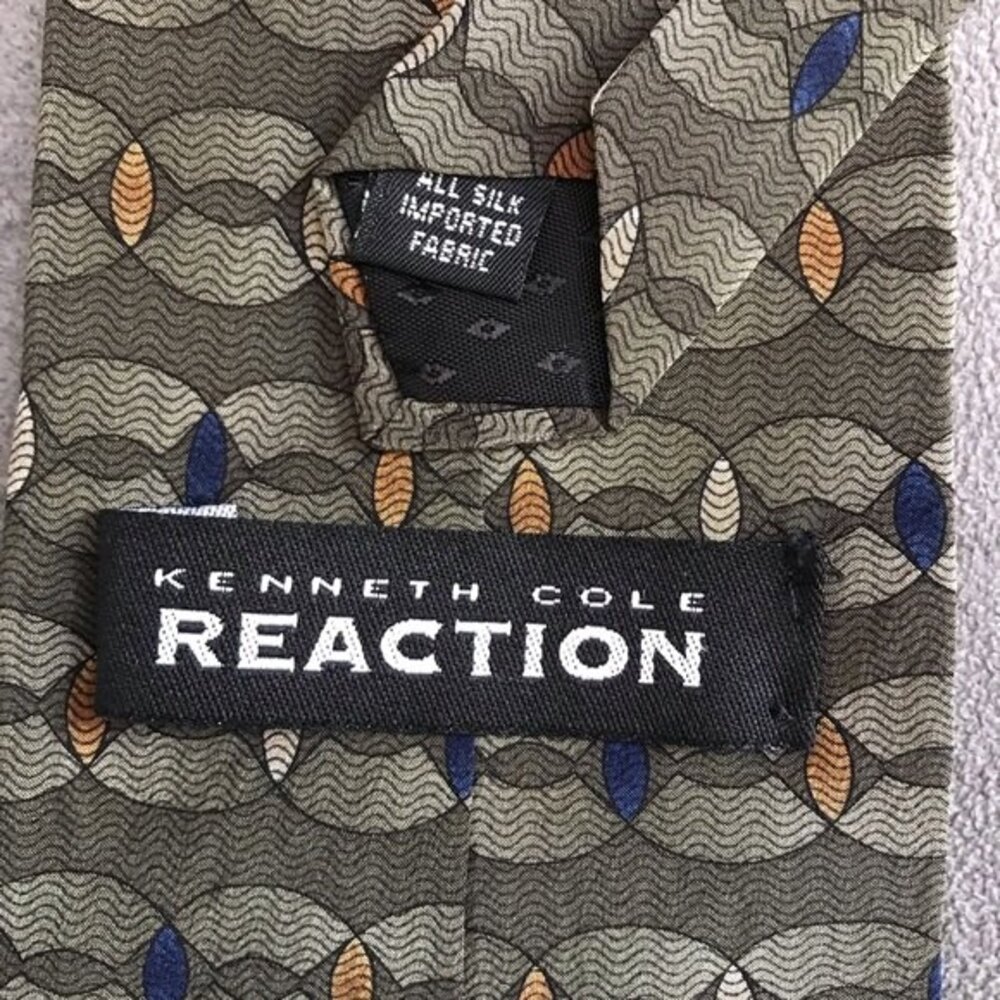 Kenneth Cole Reaction Geometric 100% Silk Classic Neck Tie Mens Office Career - Picture 5 of 6